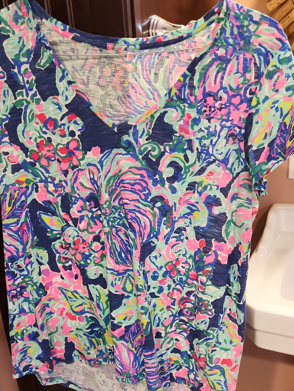 Lilly Pulitzer Navy Multicolor Floral V-Neck Short Sleeve Top M